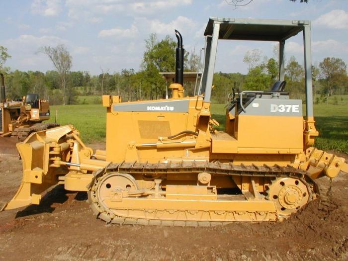 Komatsu D37E