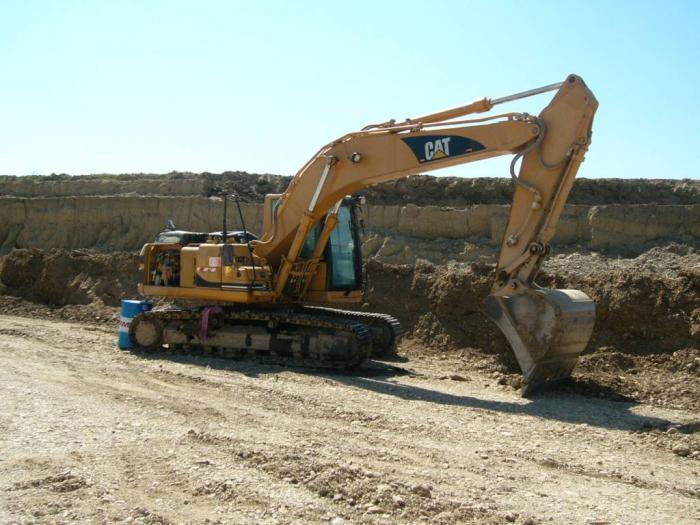 CAT 320