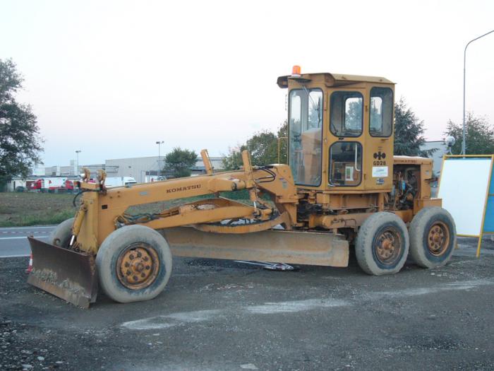 Komatsu GD 28