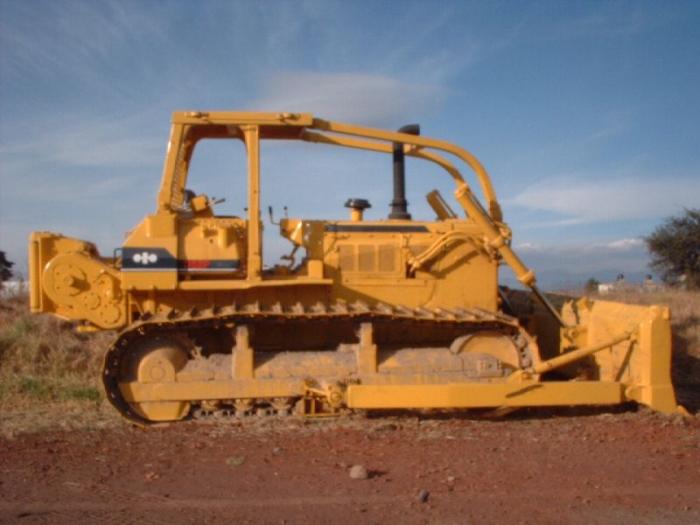 Komatsu D68P