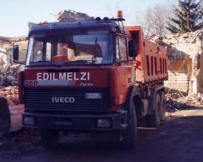 Iveco 330-36