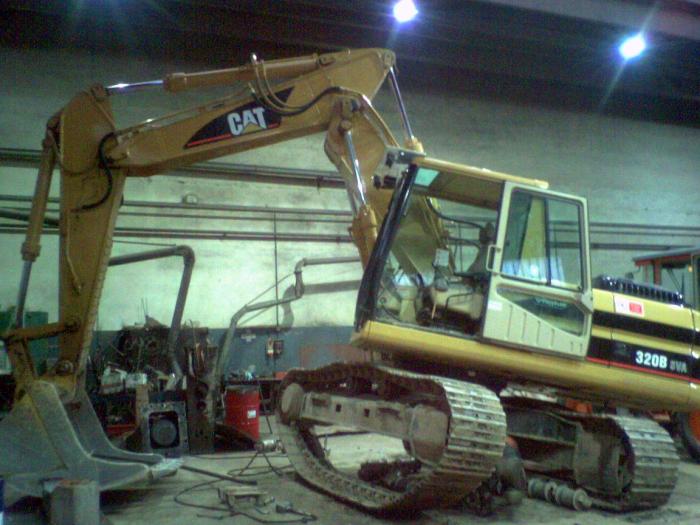 Cat 320B.
