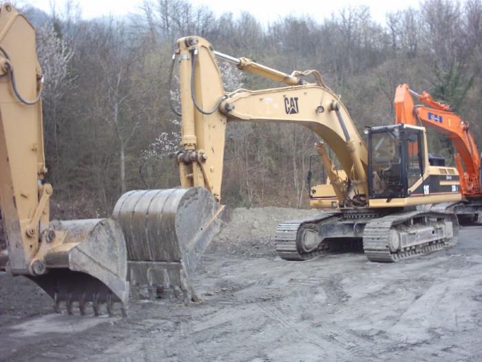 Cat330