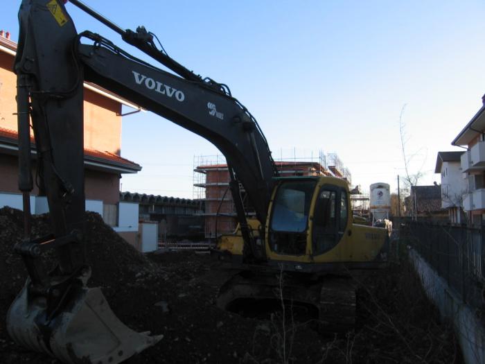 Volvo EC 240B