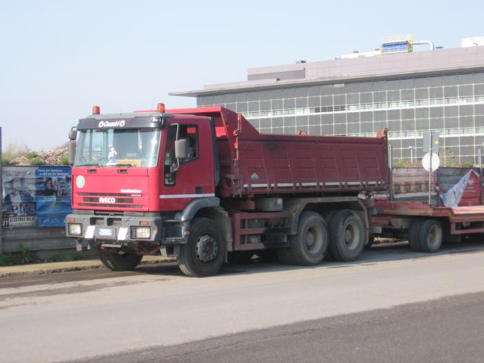 Iveco 380E44