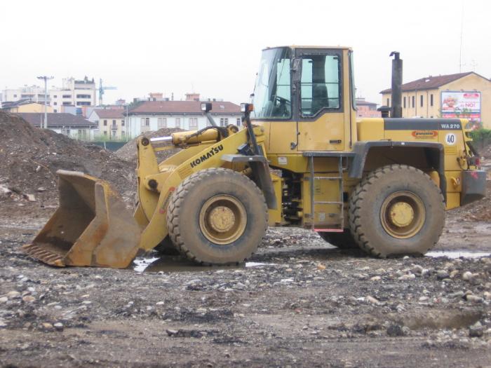 Komatsu WA270