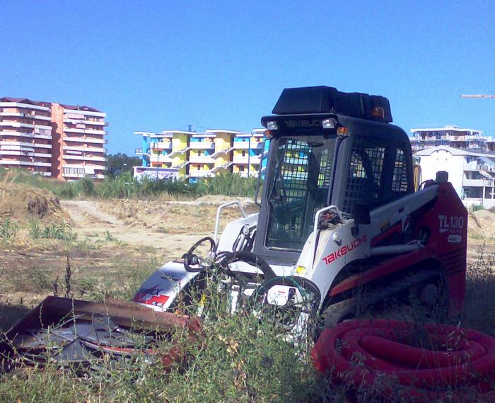 Takeuchi TL130