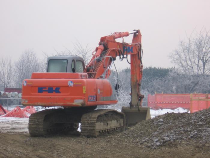 Fiat Kobelco E235