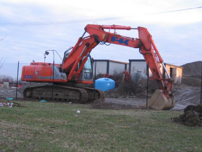 Fiat Kobelco E235