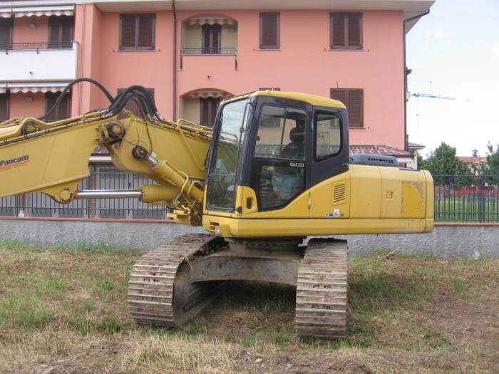 Komatsu PC230NHD-7