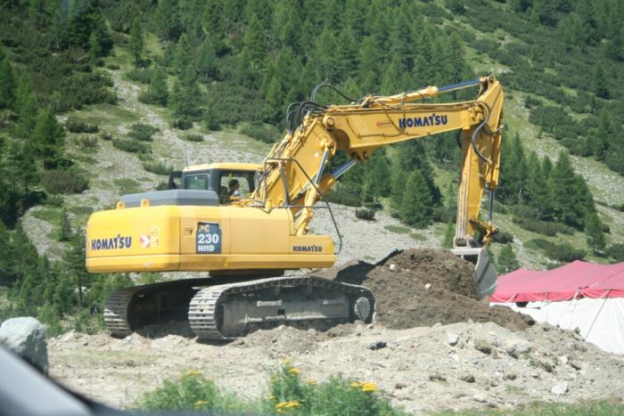 Komatsu PC230NHD-7