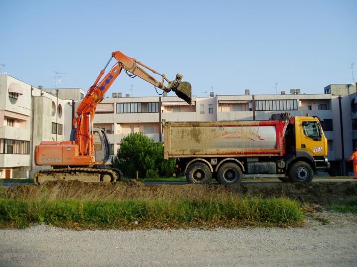 EX 135 Uno sporco lavoro.