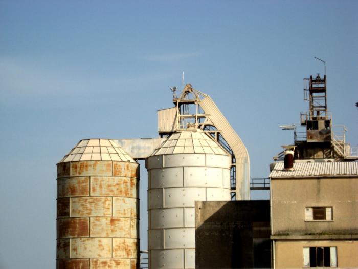 silos