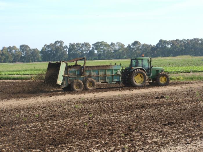 jonn deere 6800 e spandiletame ren mark