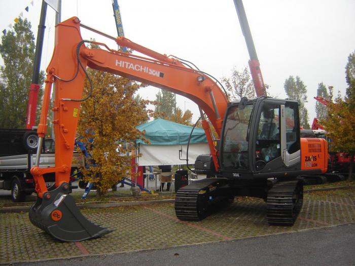 Stand Hitachi : Hitachi Zaxis 130 LCN