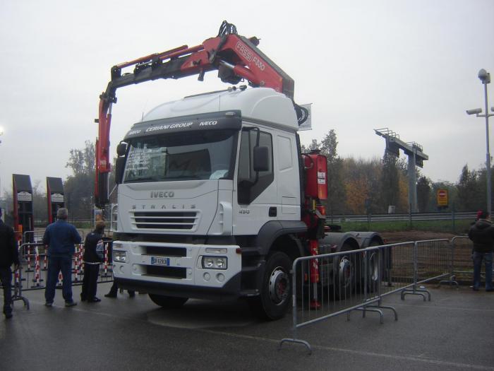 Campo prove : Iveco Stralis 430 con gru Fassi F330