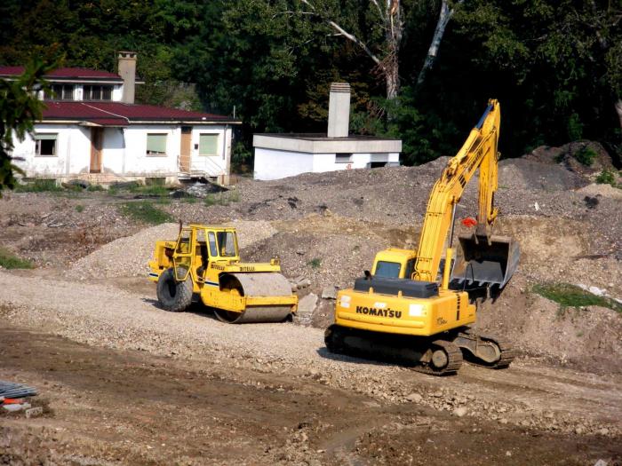 Komatsu Active PC 340 NLC & rullo compattatore