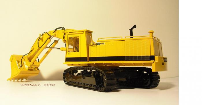 Caterpillar 245 FS by CCM 1:48