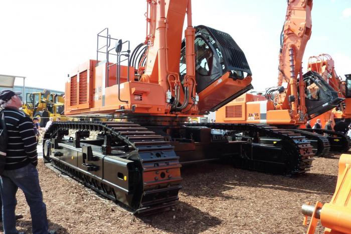 Hitachi Zaxis 670-3 Demolizione