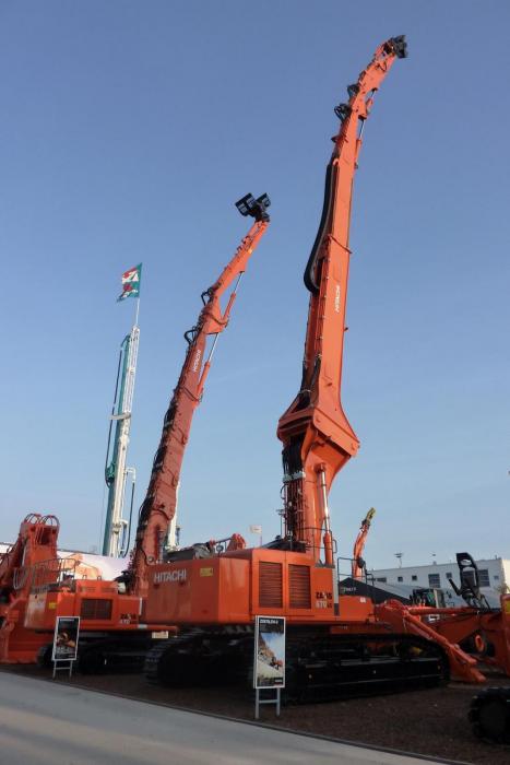 Hitachi Zaxis 670-3 Demolizione