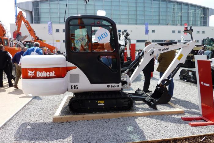 Bobcat E16