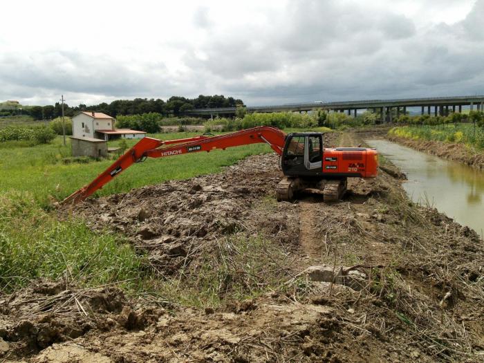 Hitachi Zaxis 210LCN