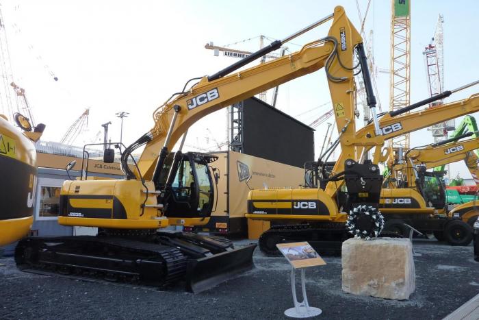 Jcb JZ235