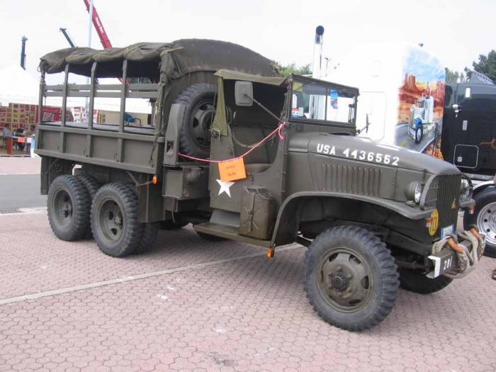 vecchio camion militare USA