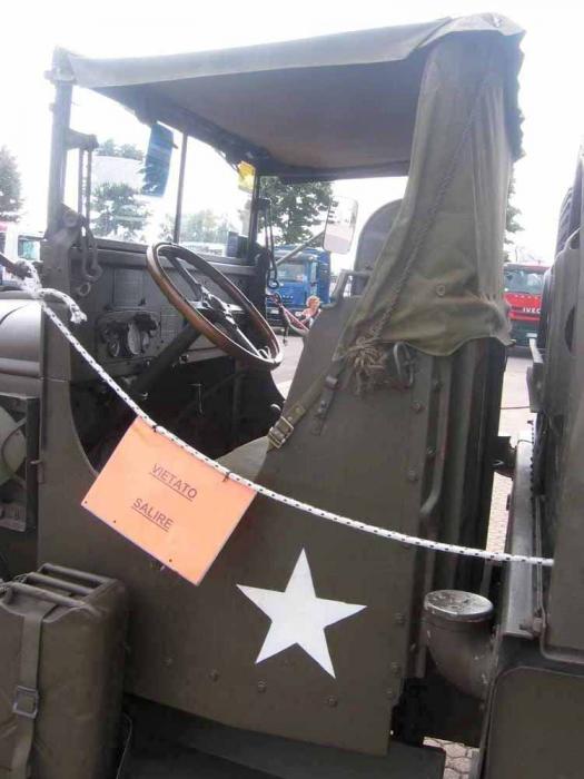 vecchio camion militare USA