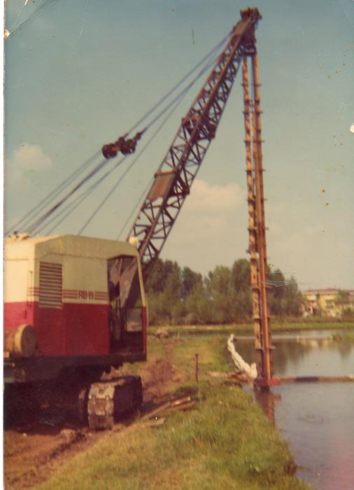 Ruston Bucyrus palancolata in c.a. a Peschiera VR anni '70
