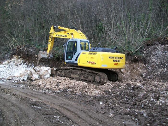 New holland e245b