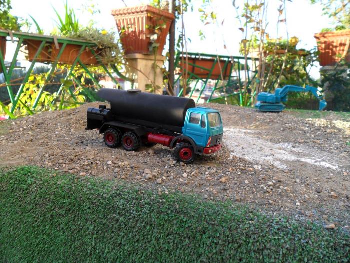 CAMION MB CON BOTTE EMULSIONE