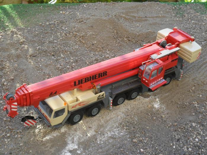 CAMION RENAULT CABINA DOPPIA CON BOTTE EMULSIONE