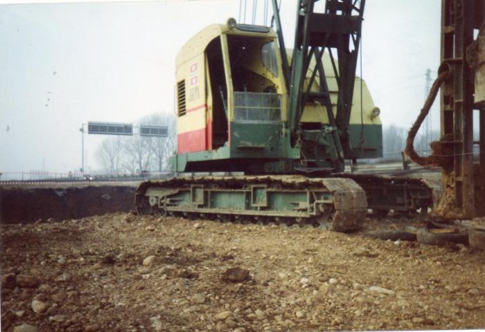 RB22 RUSTON BUCYRUS CON CARRO MODIFICATO PER TRASPORTI ANNI '90 ATTREZZATO CON BATTIPALO