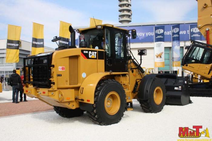 STAND CGT-CAT
