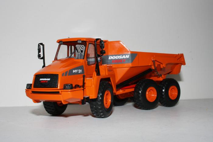 MOXY DOOSAN MT31