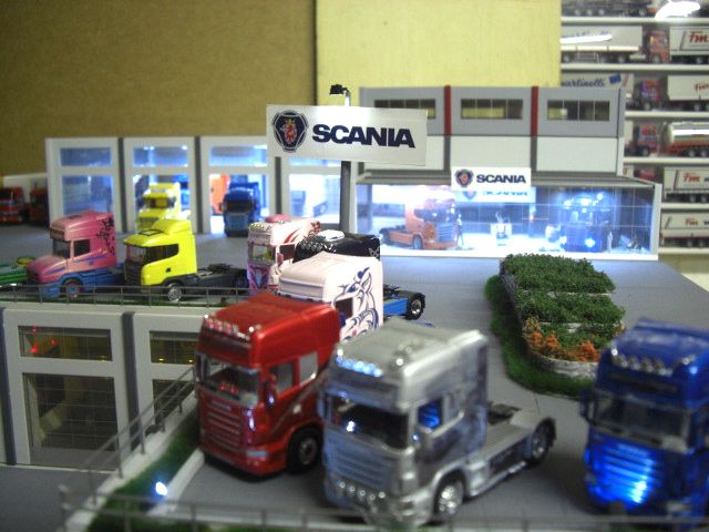 Concessionaria Scania in scala 1/87 by Rino