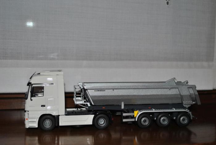 Mercedes Actros con vasca