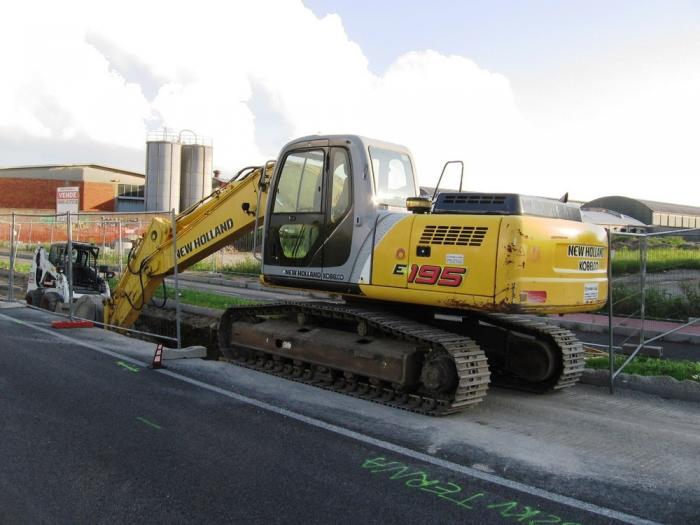 New Holland E195