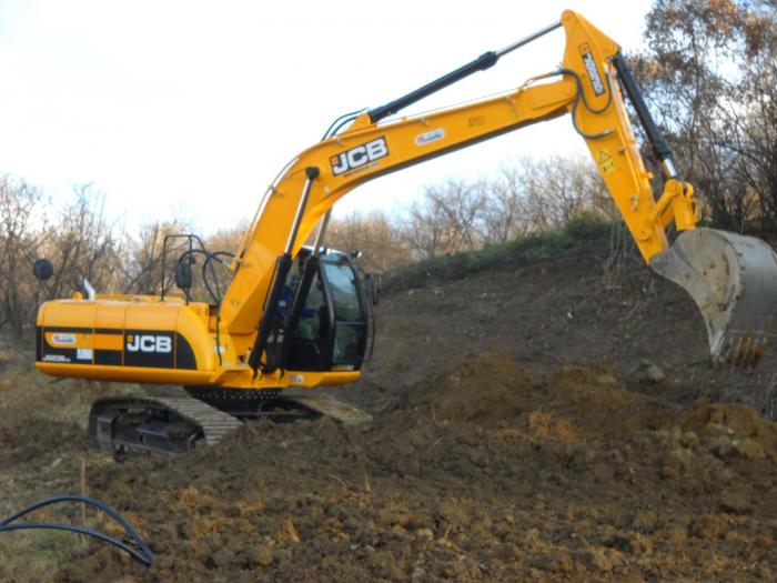 JCB JS 235 HD