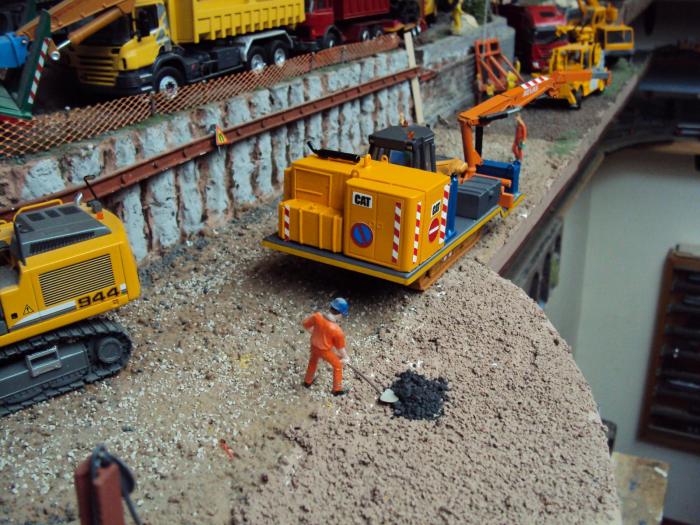 BULDOZER CASE CON ATTREZZATURE VARIE + GENERATORE 