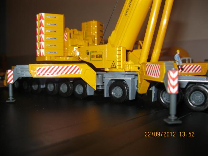 sollevamento di coppia con liebherr LTM 1750 e LTM 1400