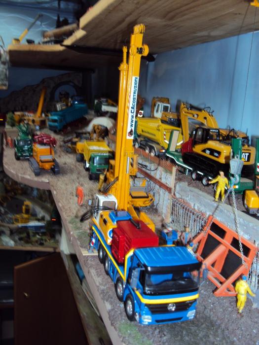 actros modificato con macchina per pali