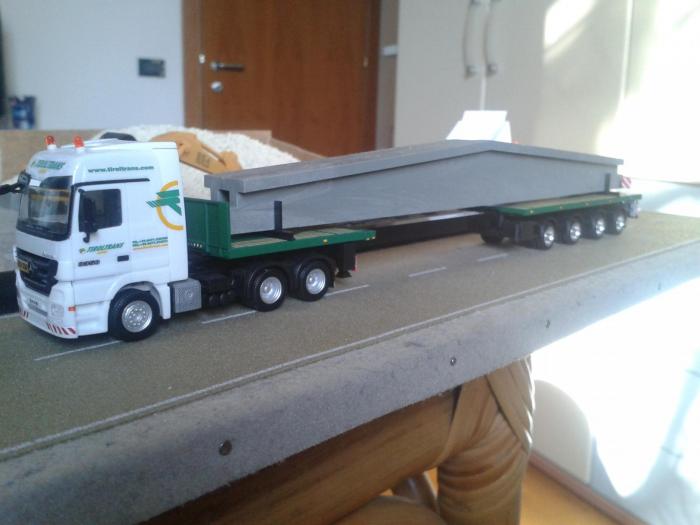 Tirol Trans - Mb Actros 3358 trasporto travi (01)