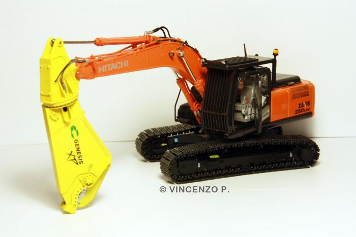 Hitachi ZX250 con cesoia Genesis XP400