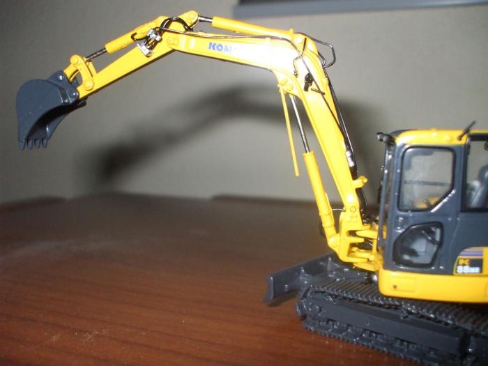 Komatsu PC 88MR
