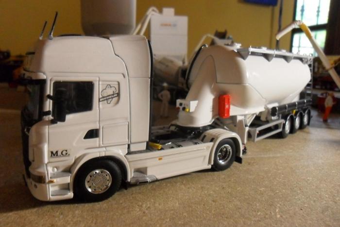 scania botte cemento.JPG