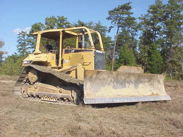 CAT D6M