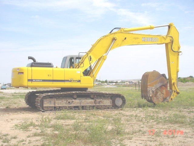 Kobelco SK330