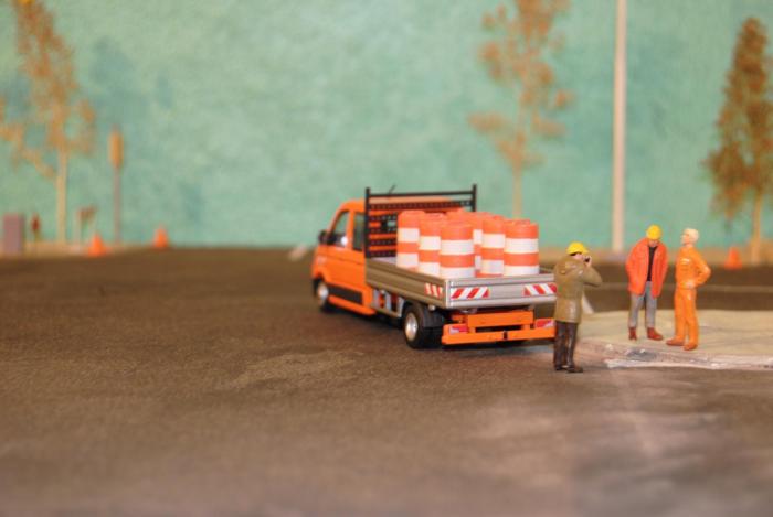 in attesa del via per la chiusura temporanea dell'incrocio, e modifica della viabilità. ci sarà un traffico...